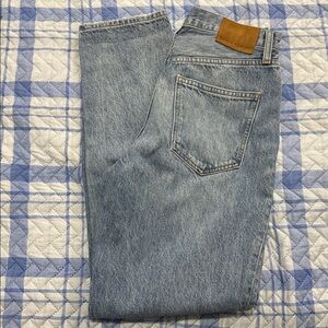 16. Demin Forum Jean - The Boyfriend High-Rise Loose 28L